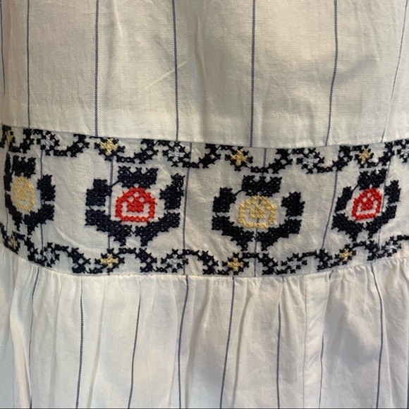 Madewell Embroidered Keyhole Tiered Midi Dress in Stripe Size Medium - Picture 5 of 12